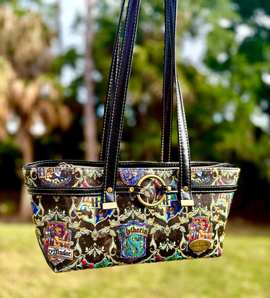 House Crest Shoulder bag